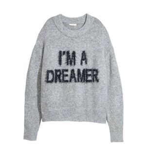 H&M GRAY "I'M A DREAMER" SWEATER SZ.XS EUC.